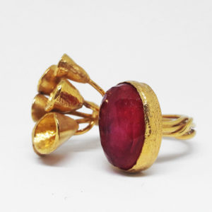 Unique ruby root ring