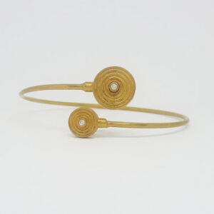 Bracelet with white zircon