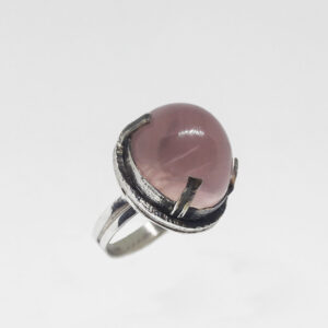 Unique silver ring with pink quarz stone