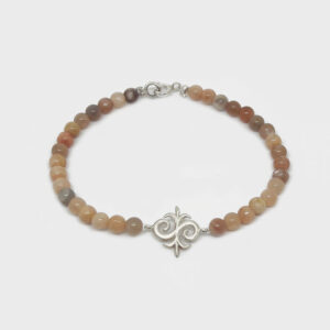 Sunstone bracelet with silver detail